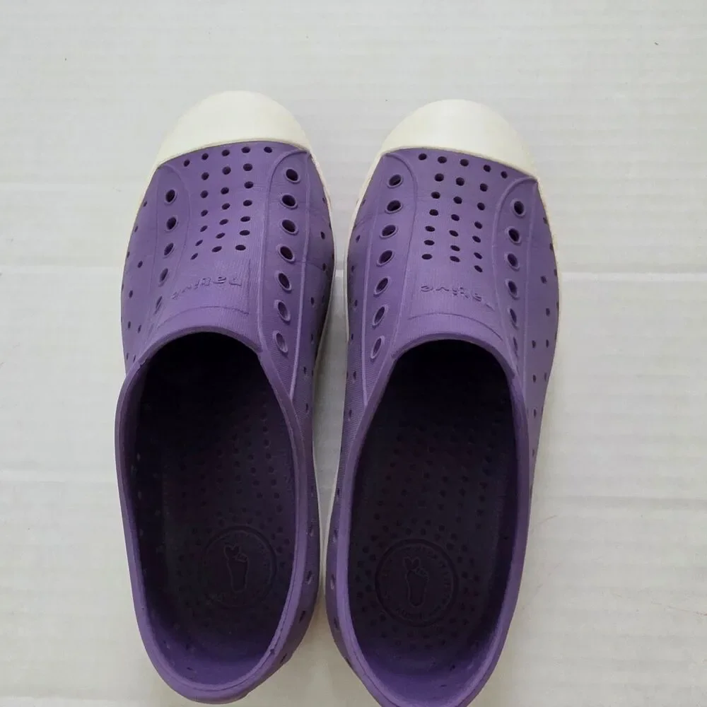Native Jefferson Slip On Kids Water Shoes Purple Size J2 Lightweight Comfortable